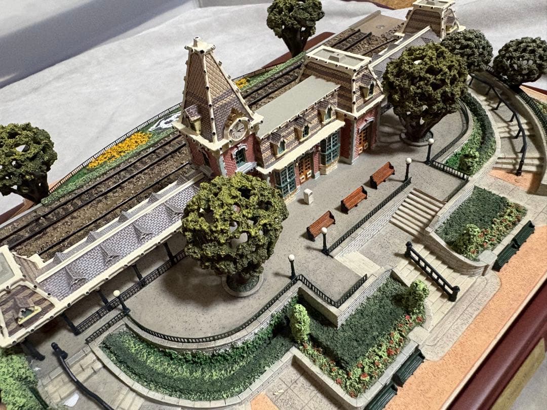 オルショウスキー メインストリートステーションライトアップフィギュア ディズニー