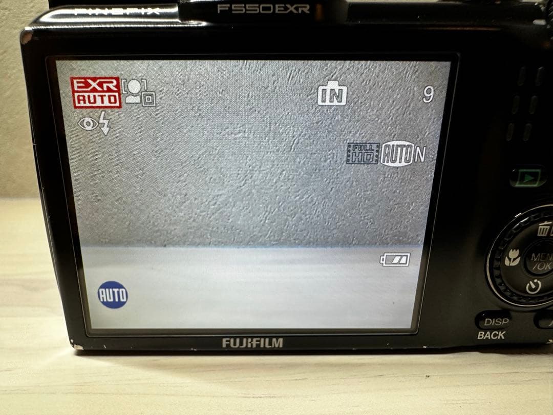 【完動品】Fujifilm FinePix F550EXR ブラック　デジカメ