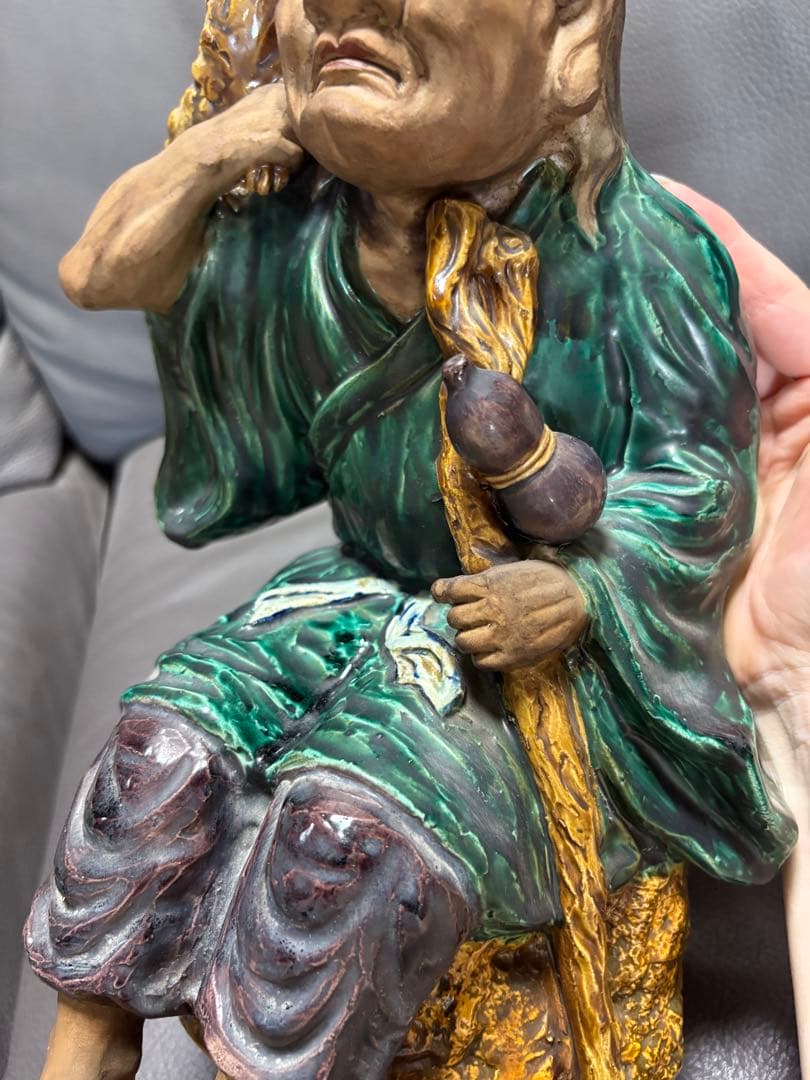 おばあさんとカエル　置物