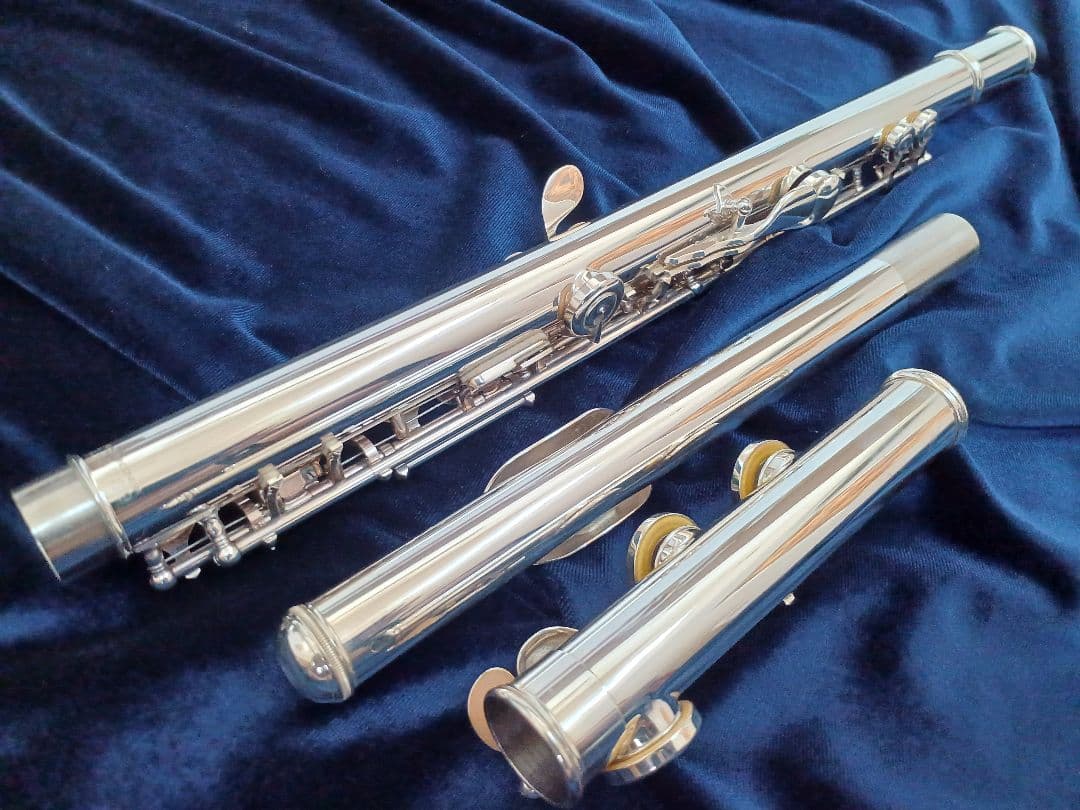 ♦超美品♦最新・現行モデル♦ヤマハフルート YFL212