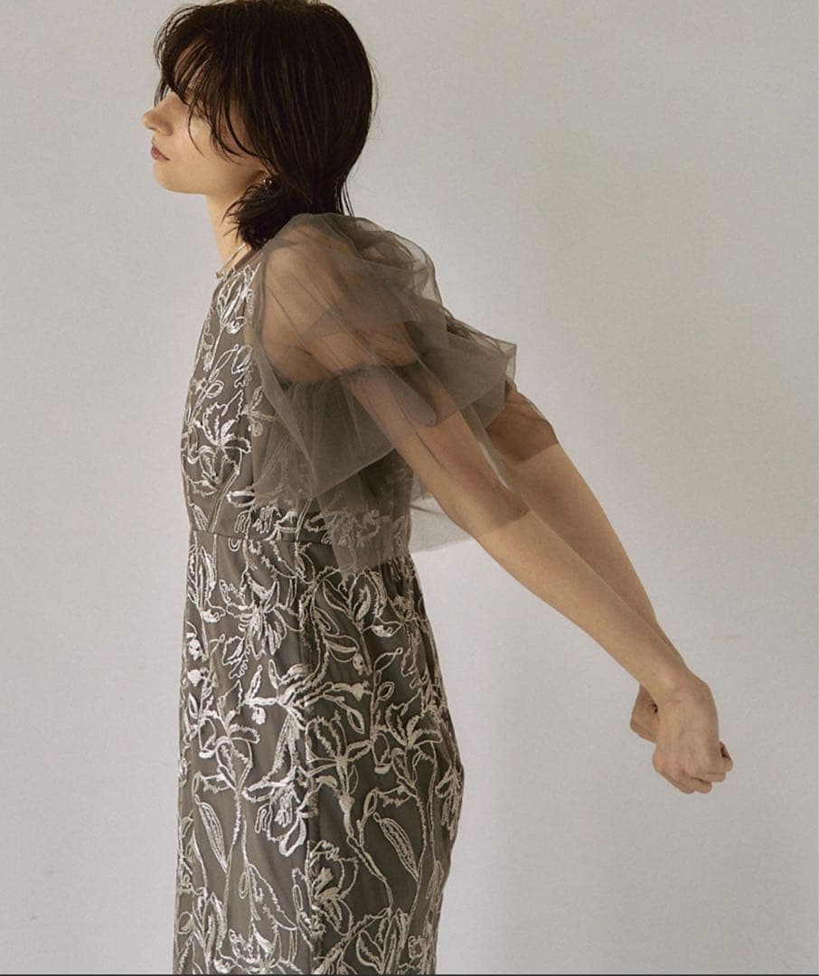 Dorry Doll フラッフィースリーブペンシルドレス チャコールグレー