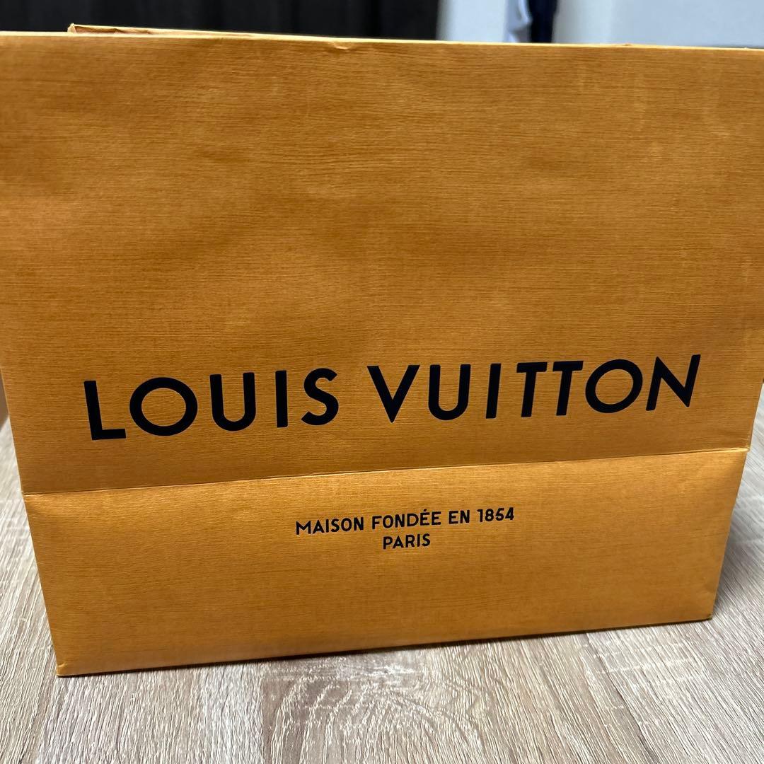 美品　ルイヴィトン　ポルトフォイユカプシーヌコンパクト　財布