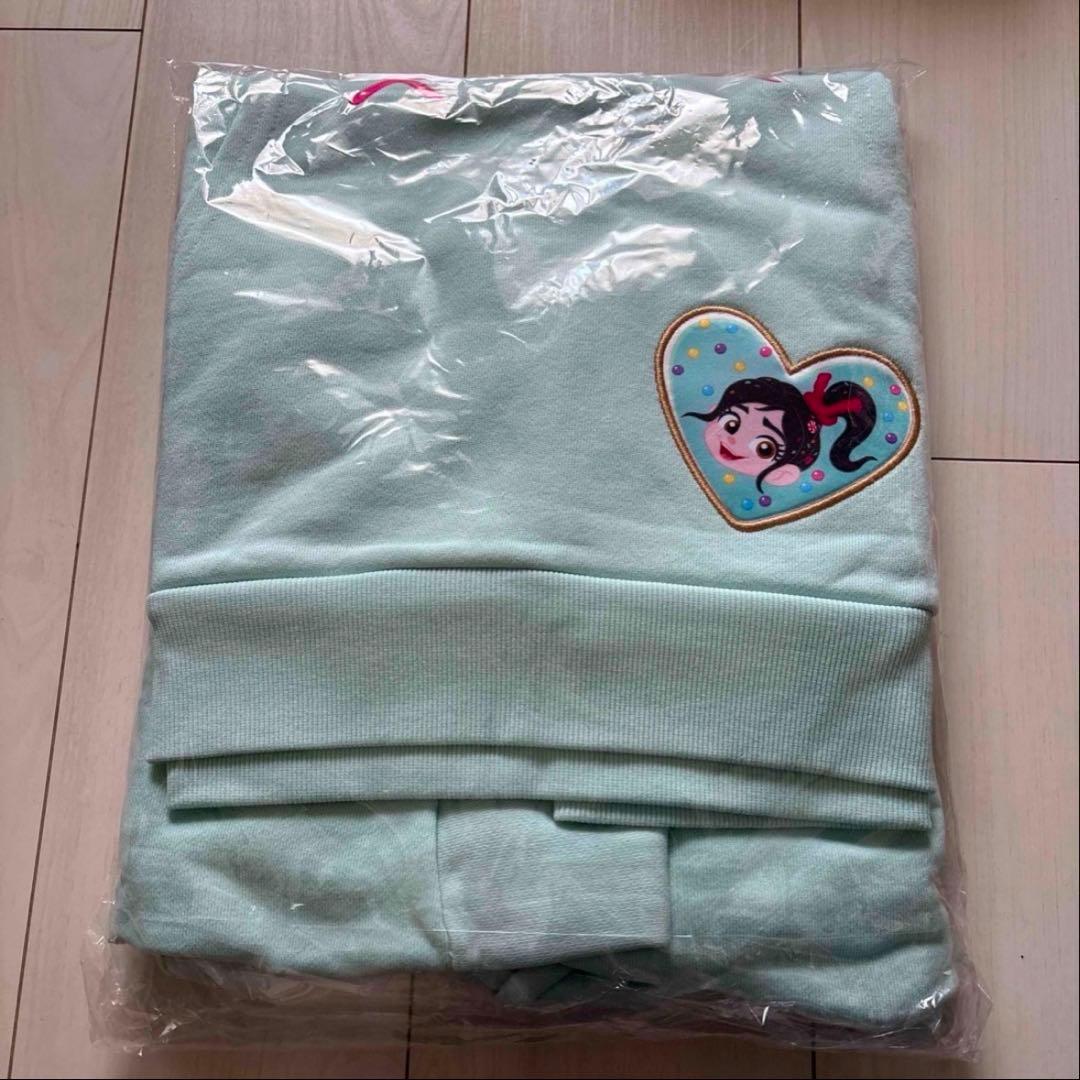 新品未使用ディズニー パルパルーザ　ヴァネロペ　パーカー　ぬいぐるみ　2点セット