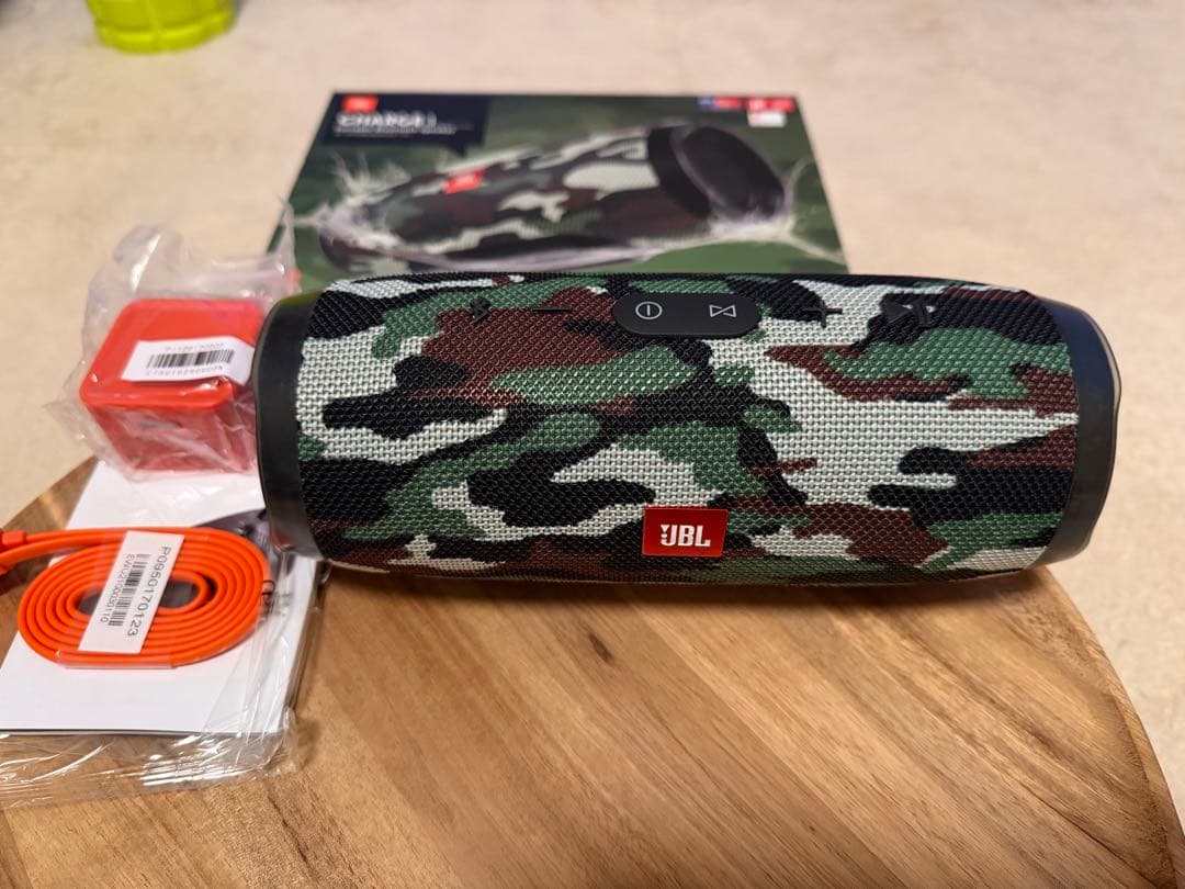 【美品】JBL CHARGE3 チャージ3 迷彩色