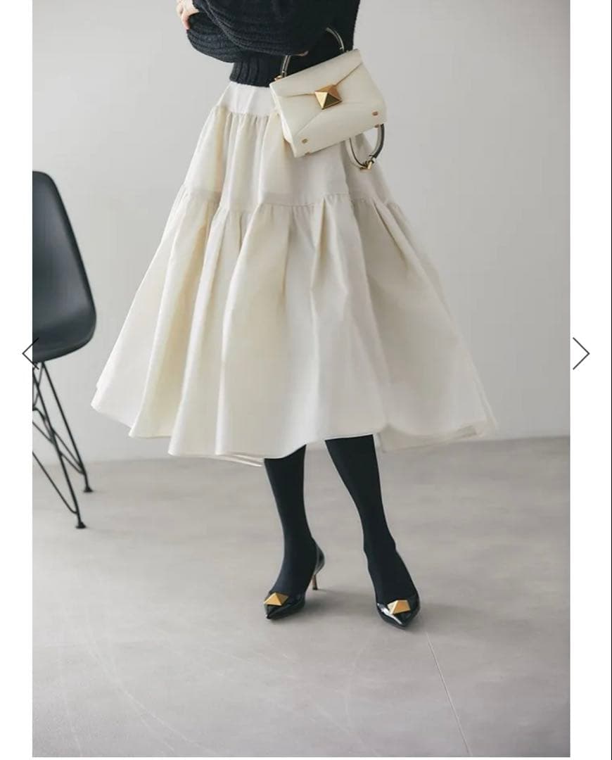 SEVEN TEN ソフトボーンタフタスカート　オフホワイト Sサイズ　美品