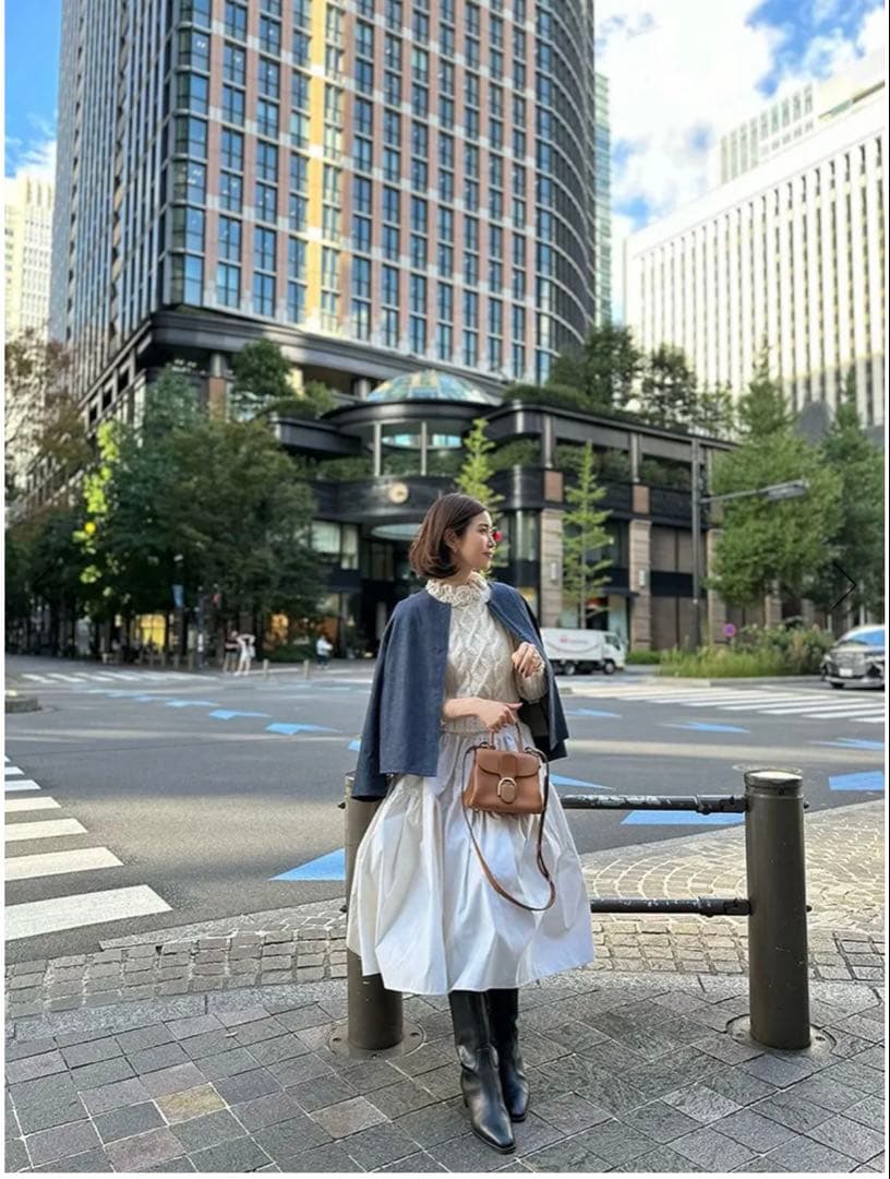 SEVEN TEN ソフトボーンタフタスカート　オフホワイト Sサイズ　美品