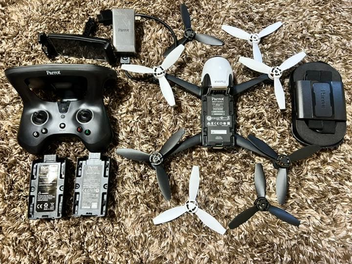 Parrot　BEBOP2 FPV+スカイコントローラー2セット　バッテリー2本