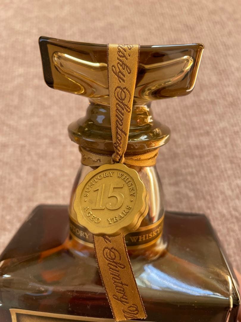 【新品箱入り】サントリーローヤル15年 ゴールドラベル　ギフト限定品　750ml