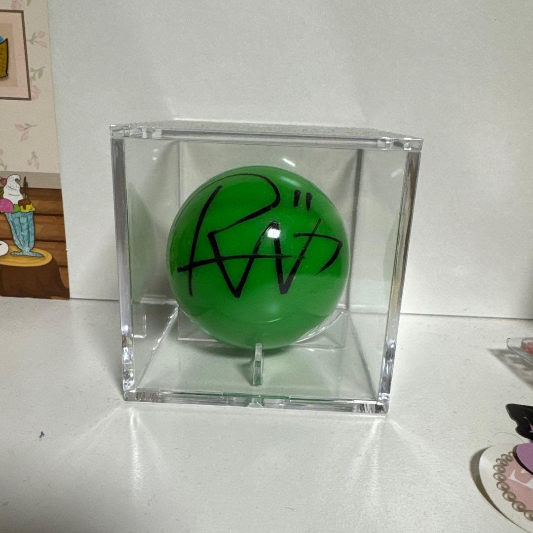 ME:I 石井蘭 直筆サインボール 匿名配送