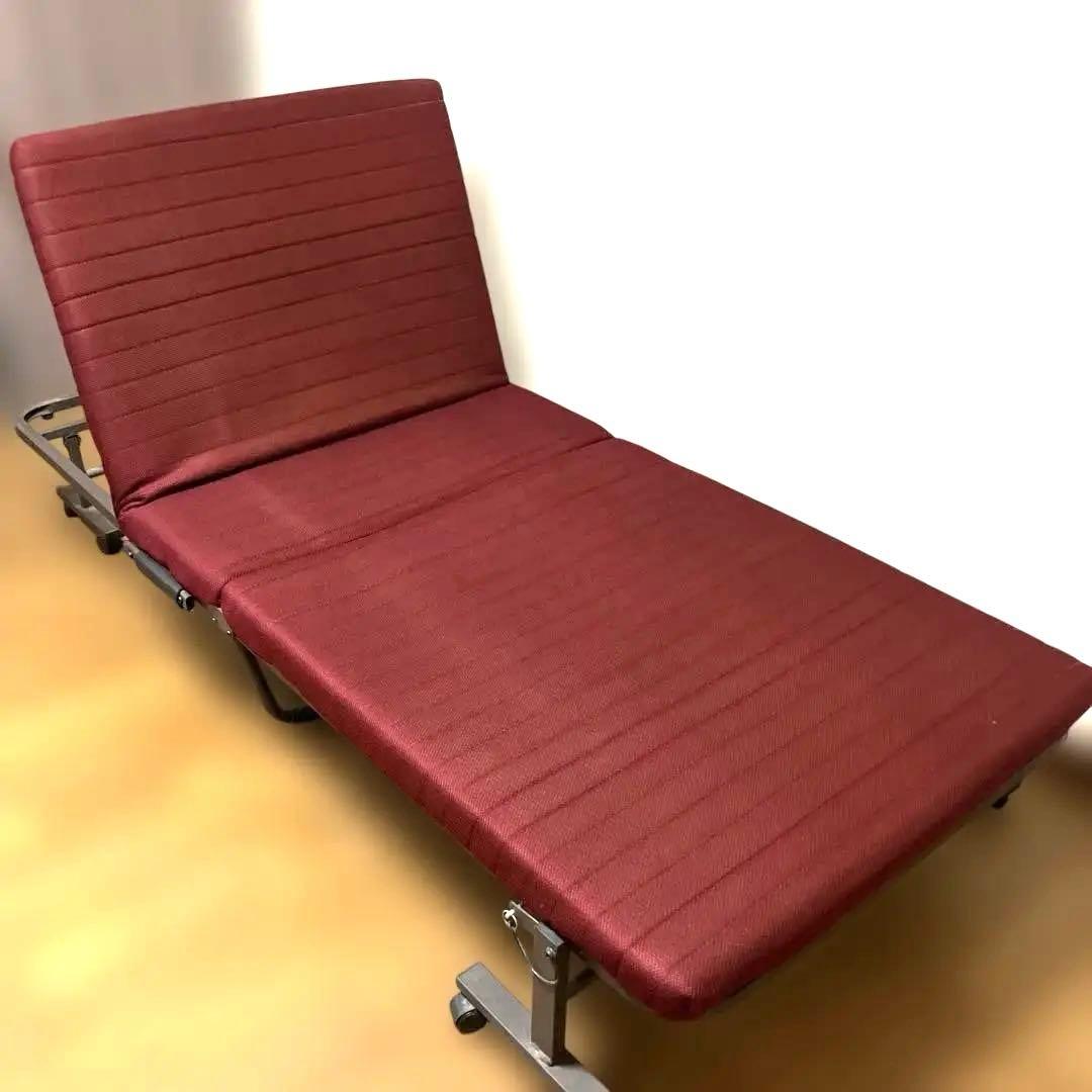 【最終値下げ】リクライニング付き折りたたみベッド　シングル
