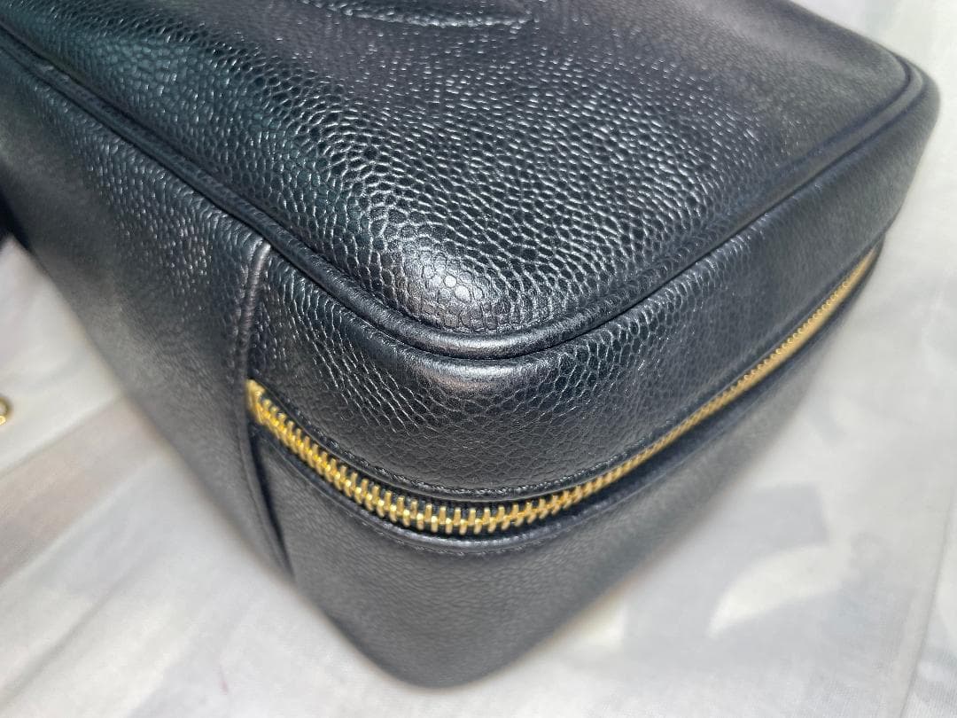 CHANEL シャネル　バニティ　キャビアスキン　ショルダー　メイク　CC　61