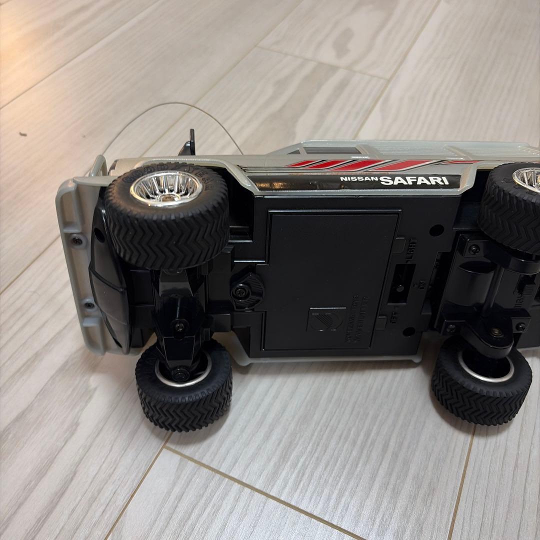 西部警察 NISSAN SAFARI 4WD ニッサンサファリラジコン