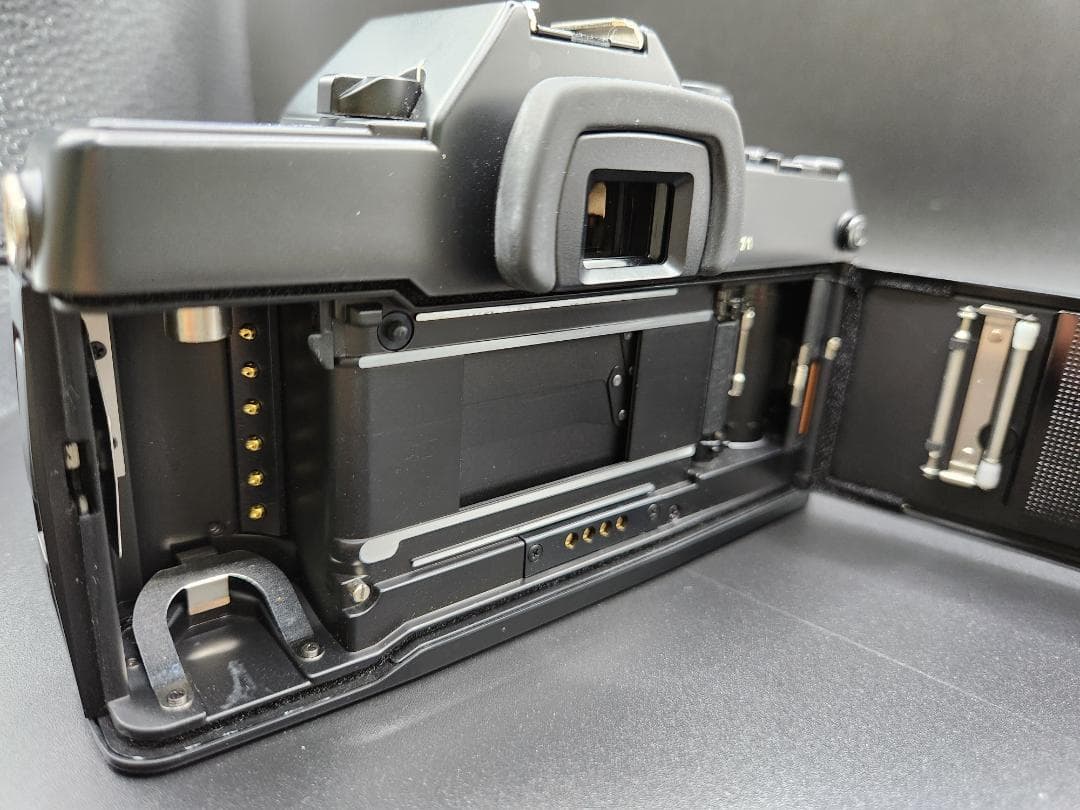 ★良品★コンタックス CONTAX 167MT ボディ★動作確認済み★2686