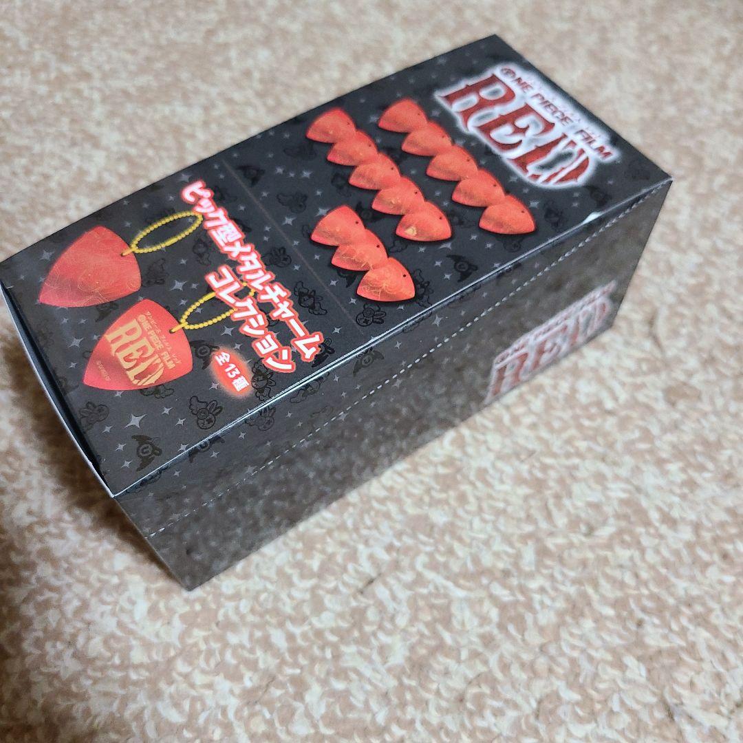ONE PIECE FILM RED 劇場グッズ ピック型メタルチャーム