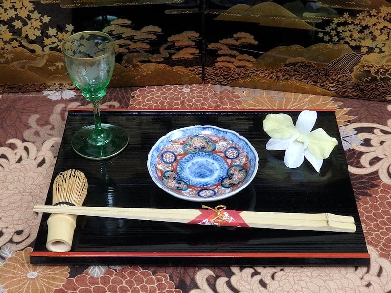 大聖寺伊万里　金襴手　窓絵　鳳凰に青海波の図　豆皿　C970AS-BZx