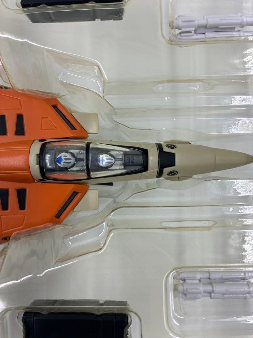 マクロス 1/60 完全変形 VF-1D バルキリー フィギュア