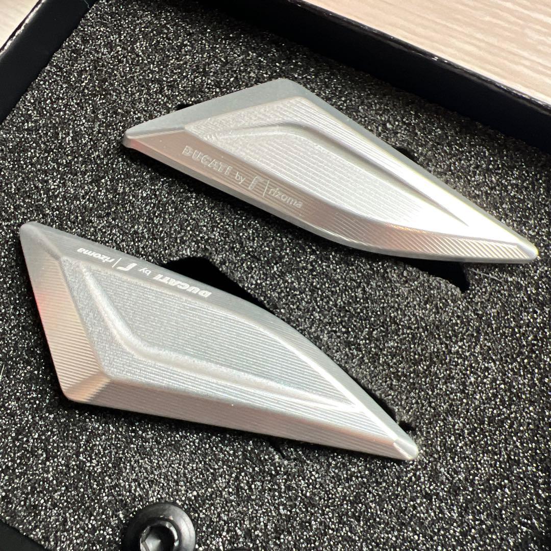 DUCATI DM-BS591A ミラー穴カバーrizoma