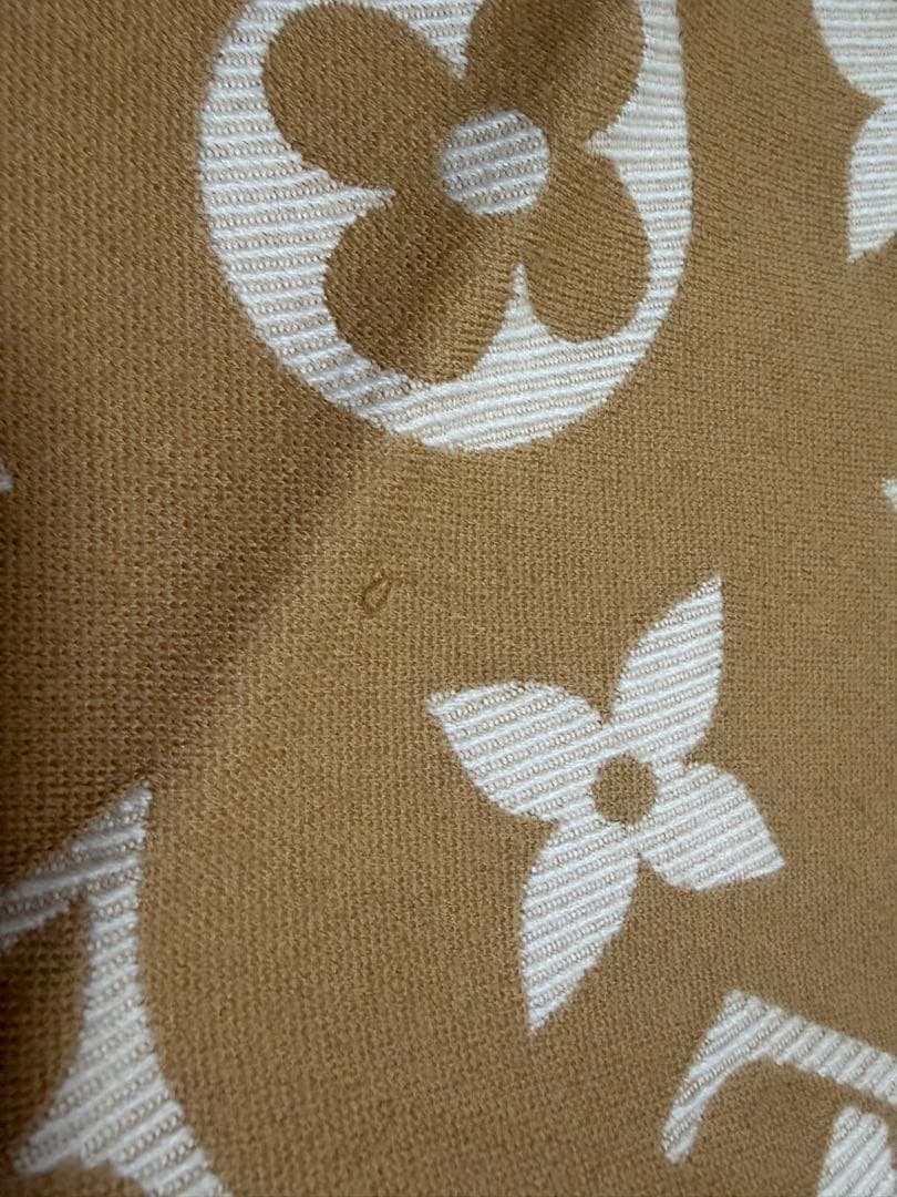 マフラー・LV エセンシャル