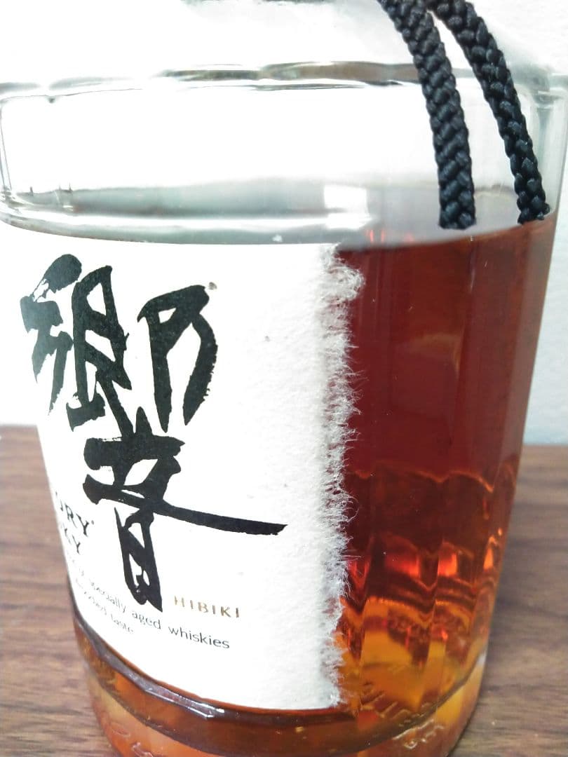 【入手困難】響 ゴールドキャップ 裏ゴールドラベル　17年表記なしラベル　★箱付