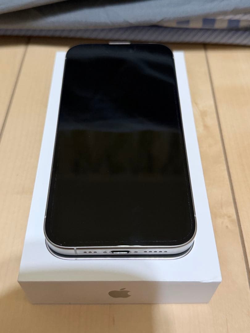【即購入可】Apple iPhone 15 Pro 256GBホワイトチタニウム