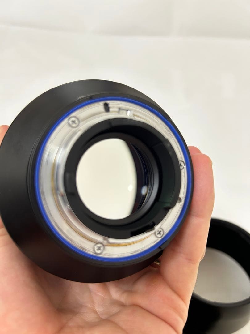 Zeiss Milvus 1.4/85 ZF.2 ニコンF マウント
