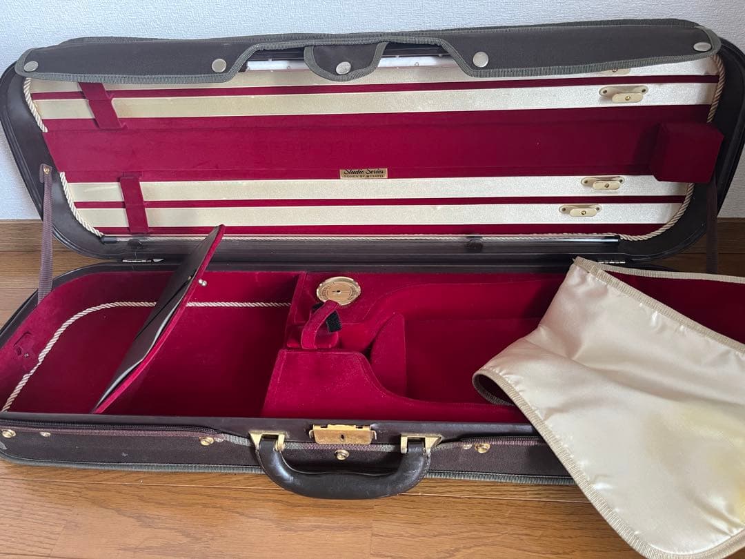 希少　ムサフィア Studio Series 湿度計付き バイオリンケース