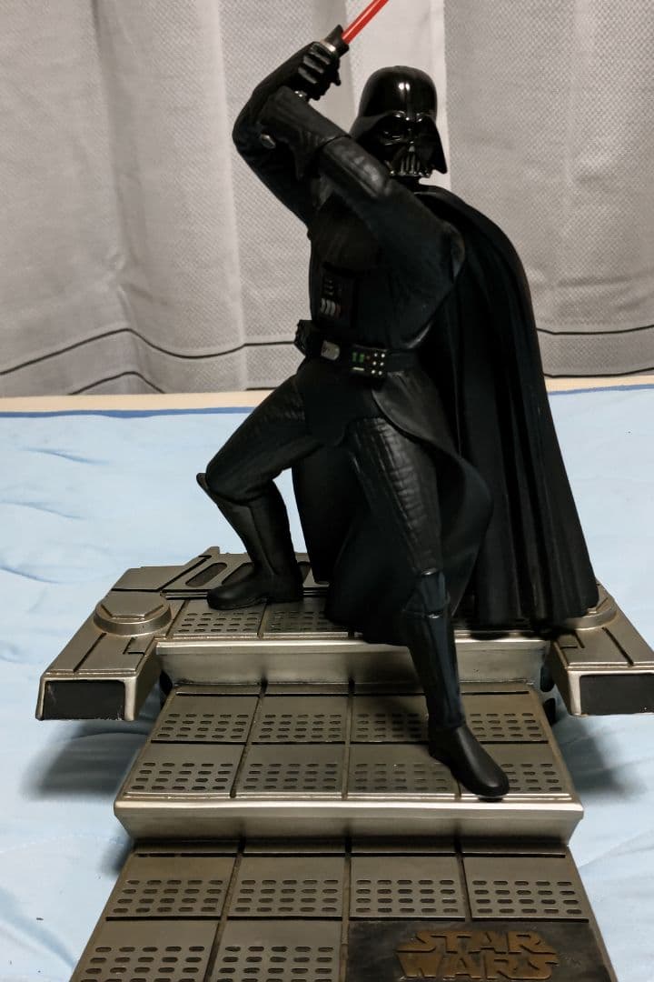 スターウォーズ　ダース・ベイダー　シネマキャスト　スタチュー10000体限定品