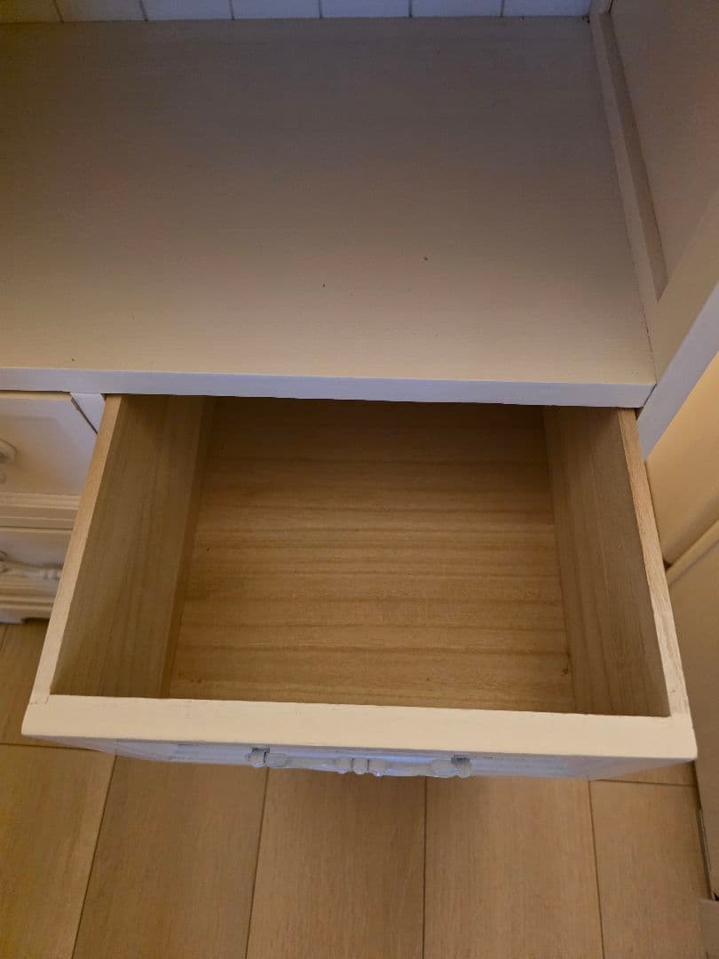 美品　ロマプリ 引出付きラック白/Neige(ネージュ)