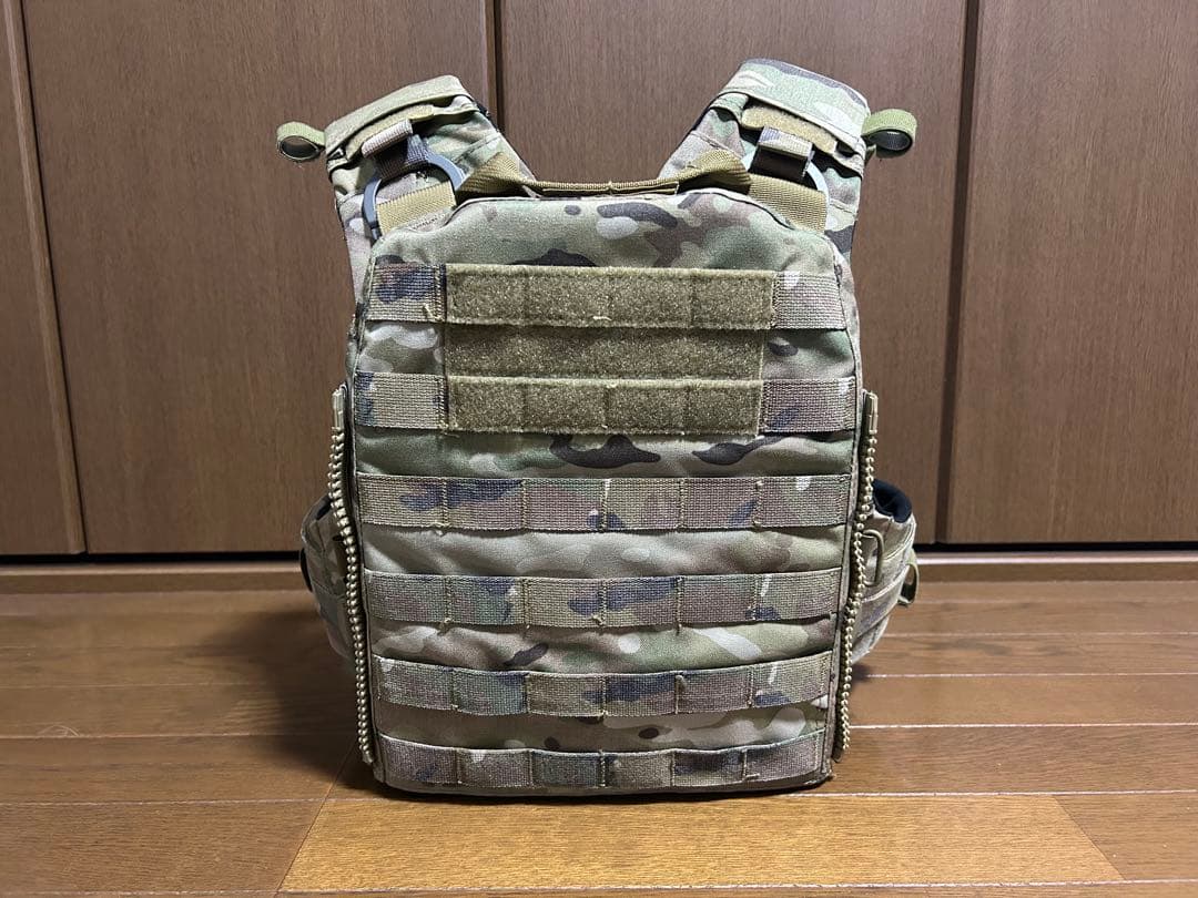 Cork Gear製　AVS プレートキャリア　マルチカム