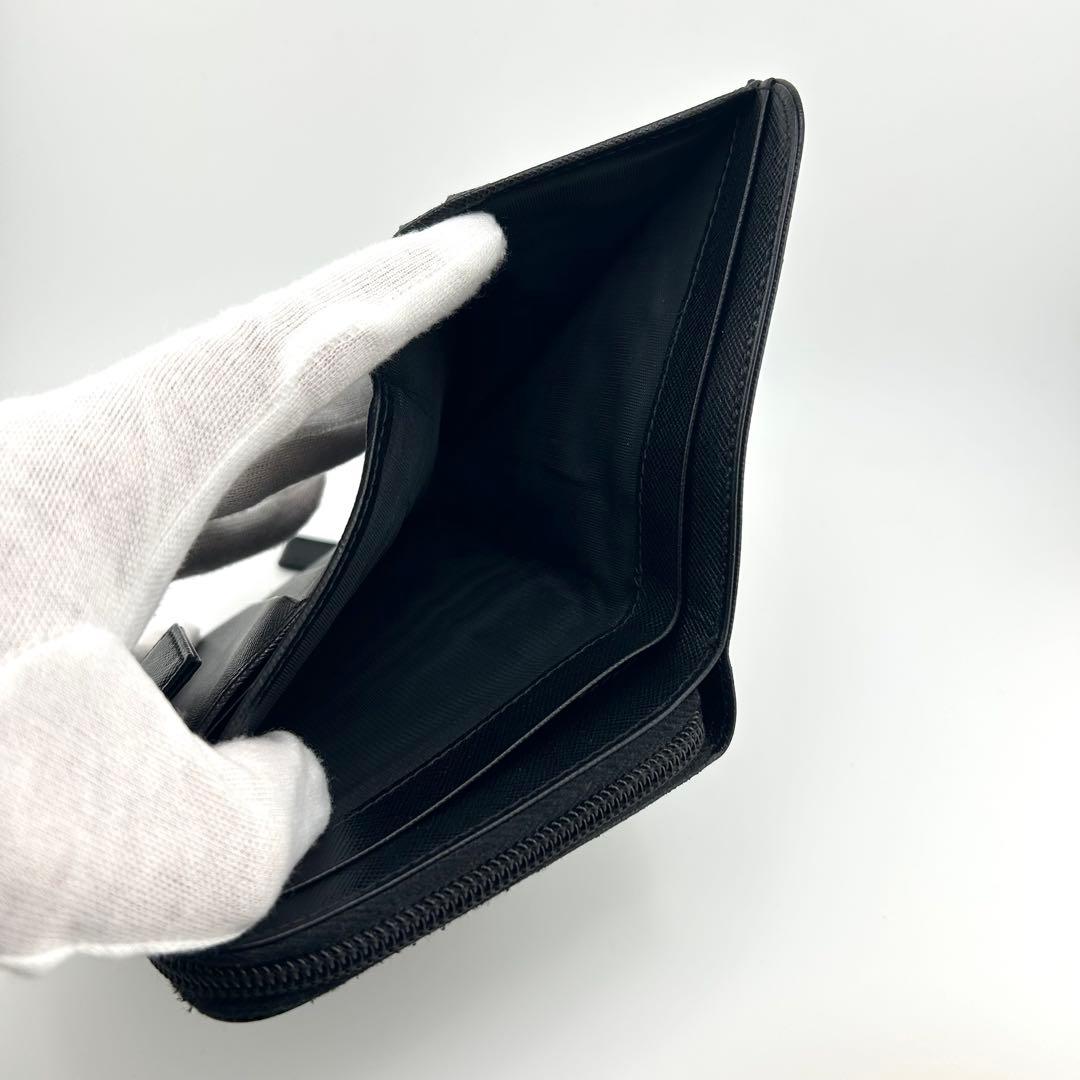 極上美品・保証書付　PRADA 二つ折り　三角プレート　サフィアーノ　ブラック