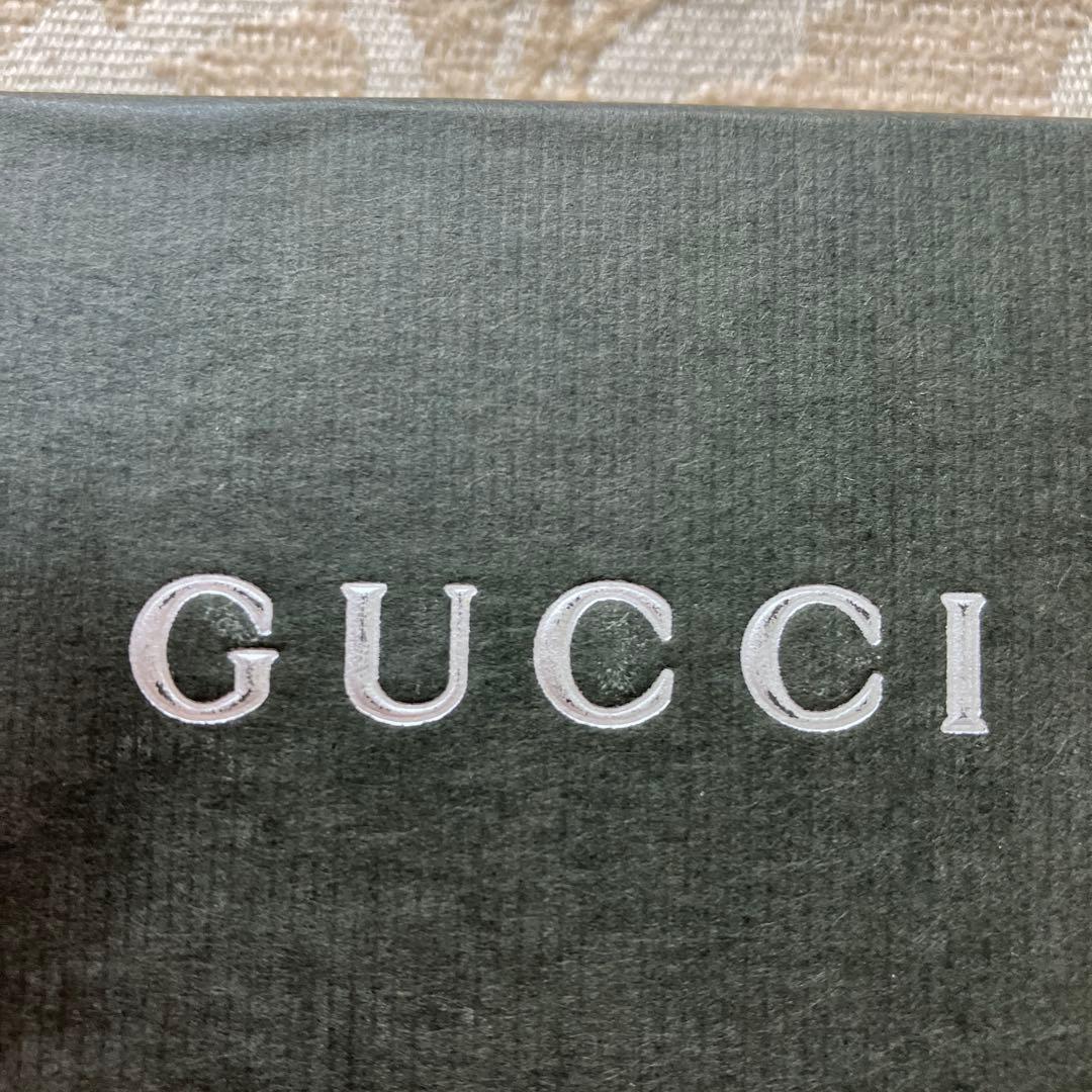 ひまわりです。未使用品❗️GUCCI ブラックレザーキーケース希少