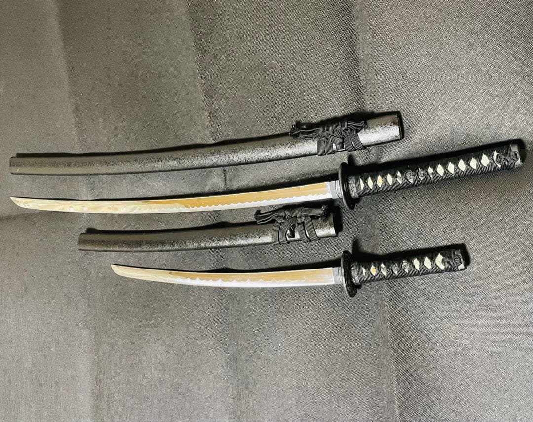 模造刀 のたれ刃紋 居合刀 2本セット 太刀 脇差 コレクション （B01）