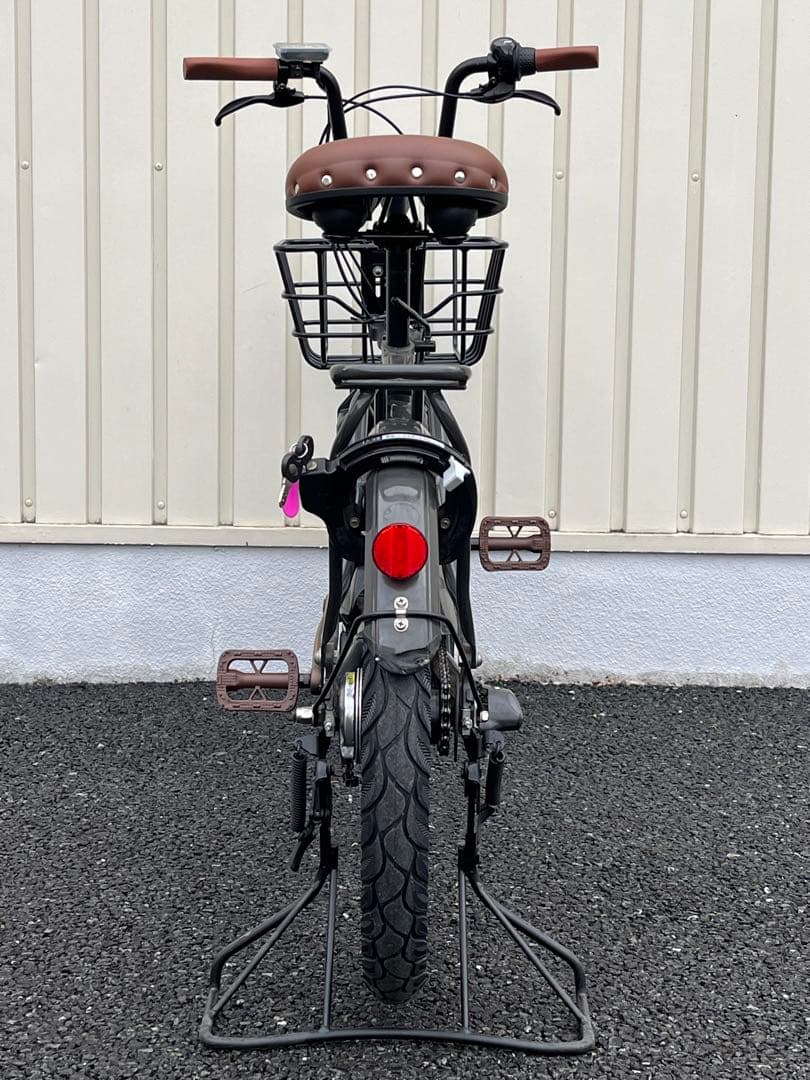 ブリヂストン　電動アシストファットバイク　ビッケポーラーベースセミファットタイヤ