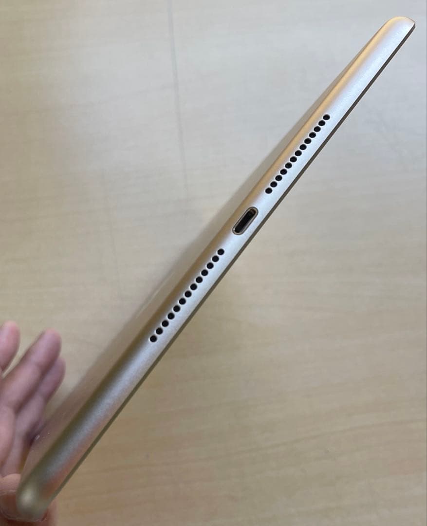 iPad 第5世代　A1822　Wi-Fiモデル　ゴールド　32GB 美品　#2
