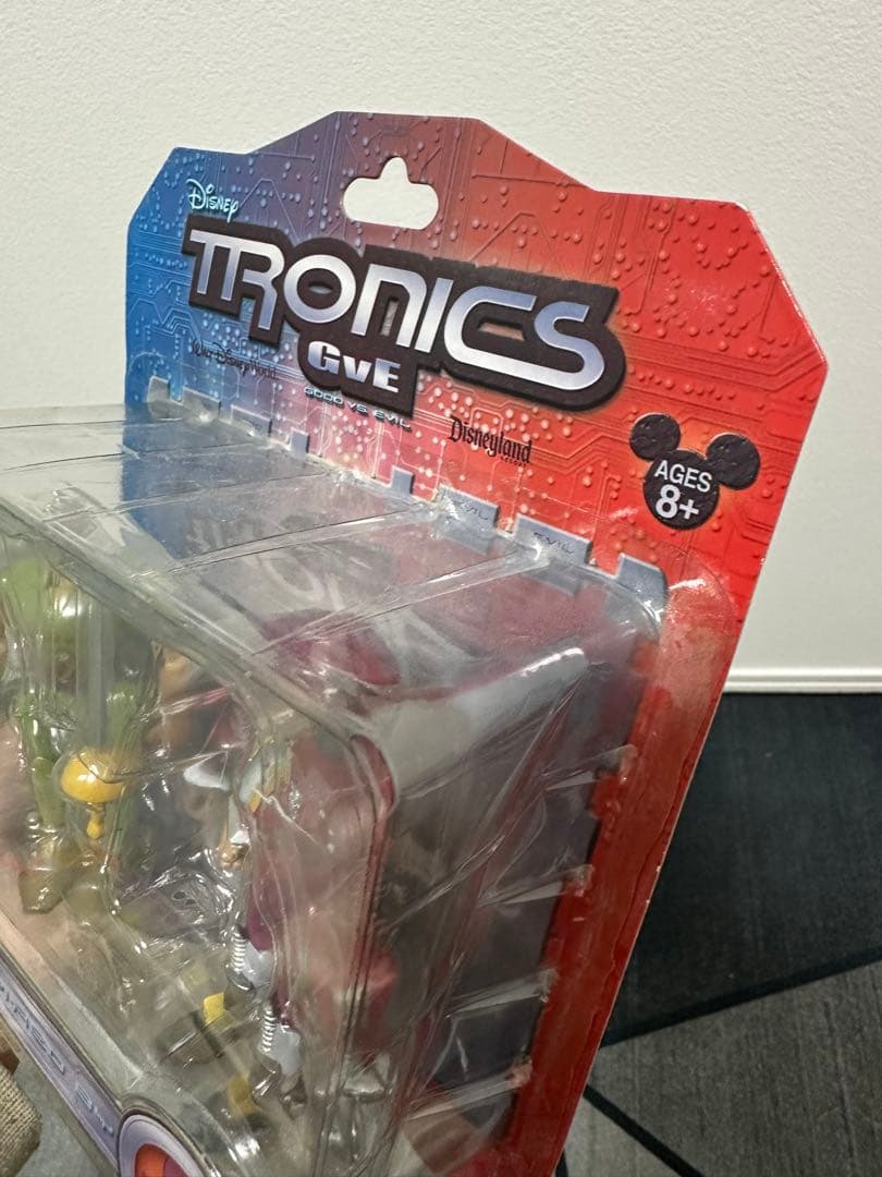 Disney ピーターパン　フック船長　フィギュア