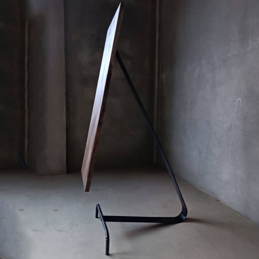 ゆらゆらゆれるアイアン看板