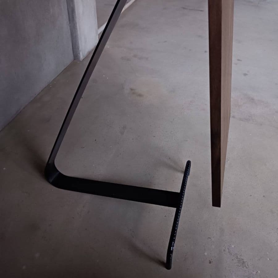 ゆらゆらゆれるアイアン看板