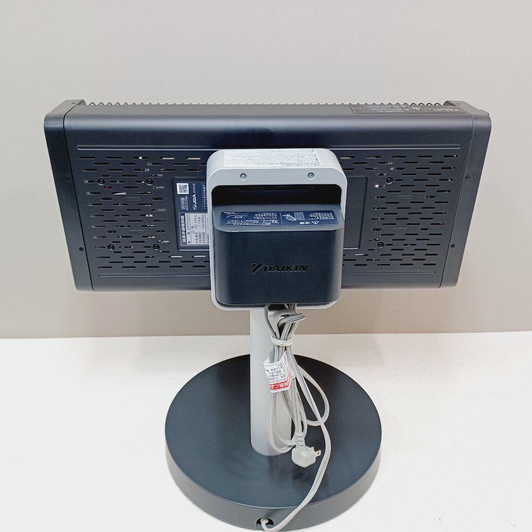 D068　ダイキン　セラムヒート　遠赤外線電気ヒーター