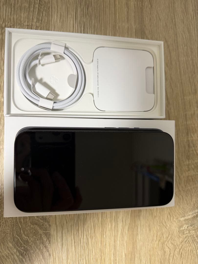 【美品】iPhone 15 128GB ブラック SIMフリー　バッテリー87%