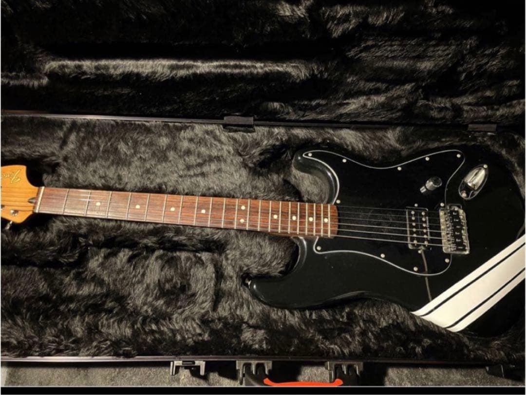 Fender Tom Delonge 仕様 Stratocaster