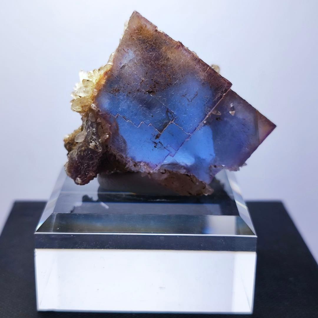 164 イリノイ ブルーフローライト カルサイト共生