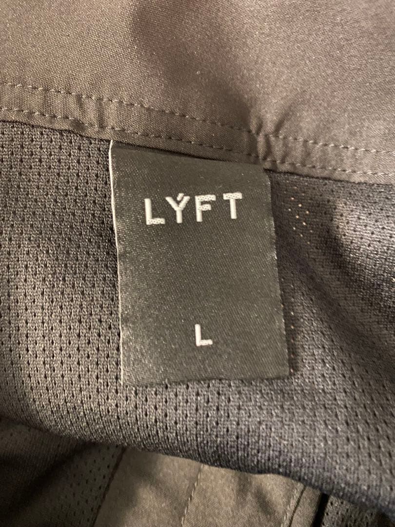 LYFT 競泳水着 Lサイズ レッド　新作　売り切れ商品