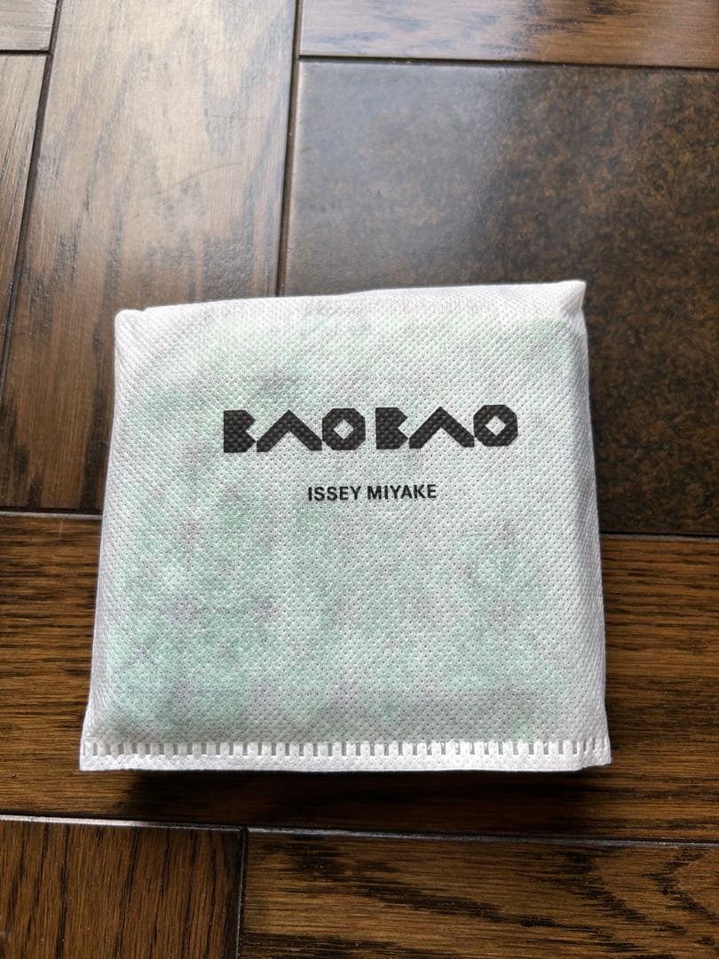 【新品】BAOBAO ISSAY MIYAKE 財布　保証書付