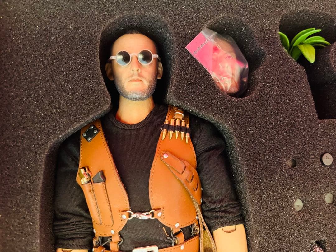 LEON レオン　ジャン・レノ　1/6スケールフィギュア