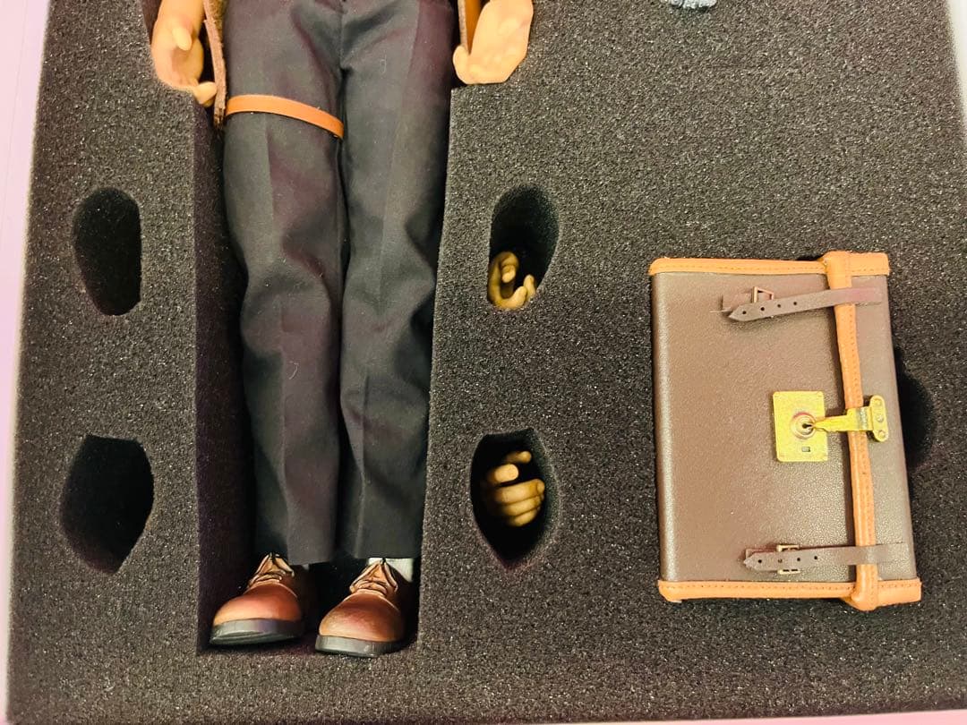 LEON レオン　ジャン・レノ　1/6スケールフィギュア