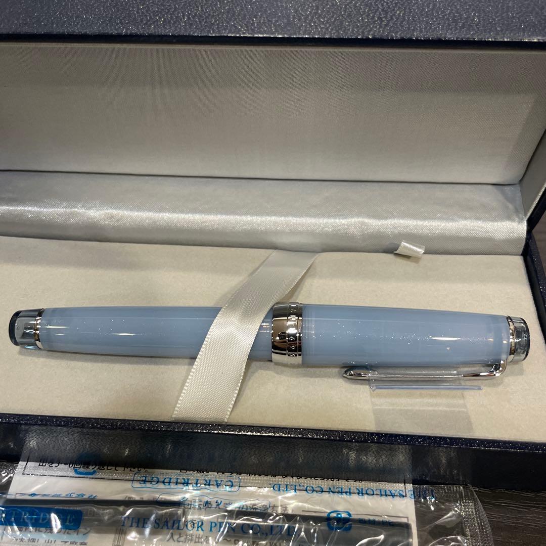 八文字屋銀山スノーグレー・万年筆MF