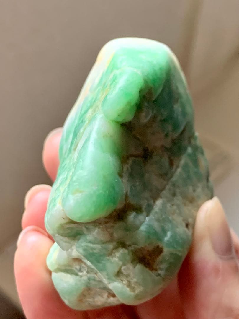 金山谷　極上ろうかん糸魚川翡翠　原石　糸魚川ひすい　コン沢　国産鉱物　水石　根付