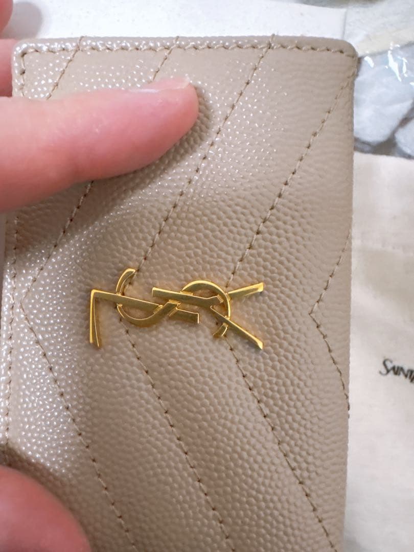 最終お値段サンローラン　三つ折り財布