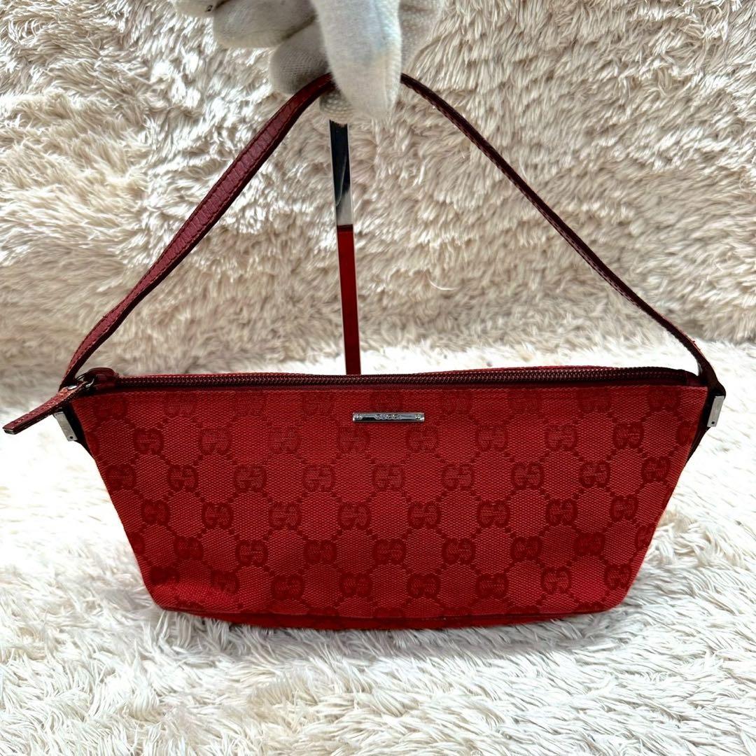 【美品】 GUCCI アクセサリーポーチ キャンバス 赤 GG柄