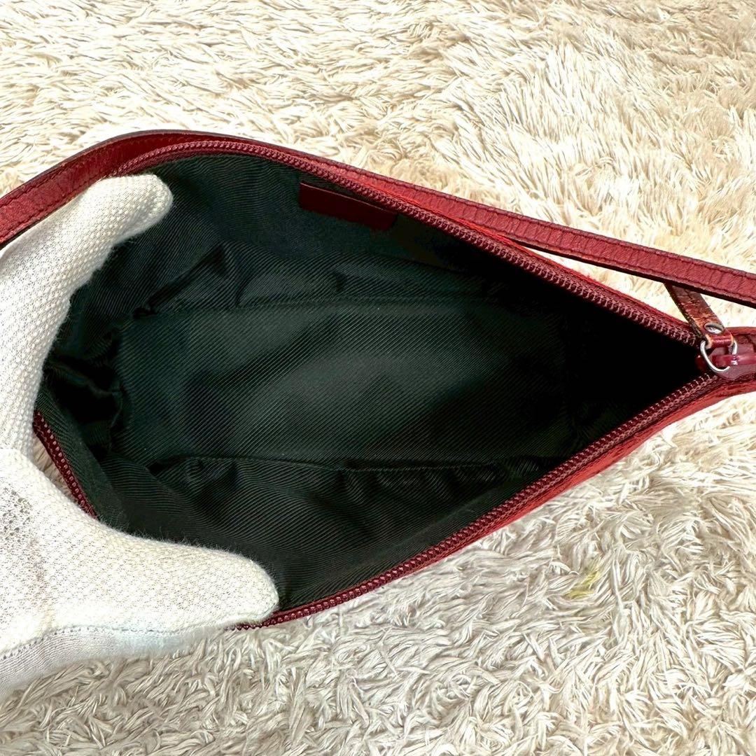 【美品】 GUCCI アクセサリーポーチ キャンバス 赤 GG柄